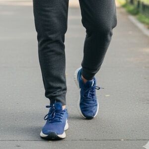 Nike mens Revolution 5 Running NavyBlue